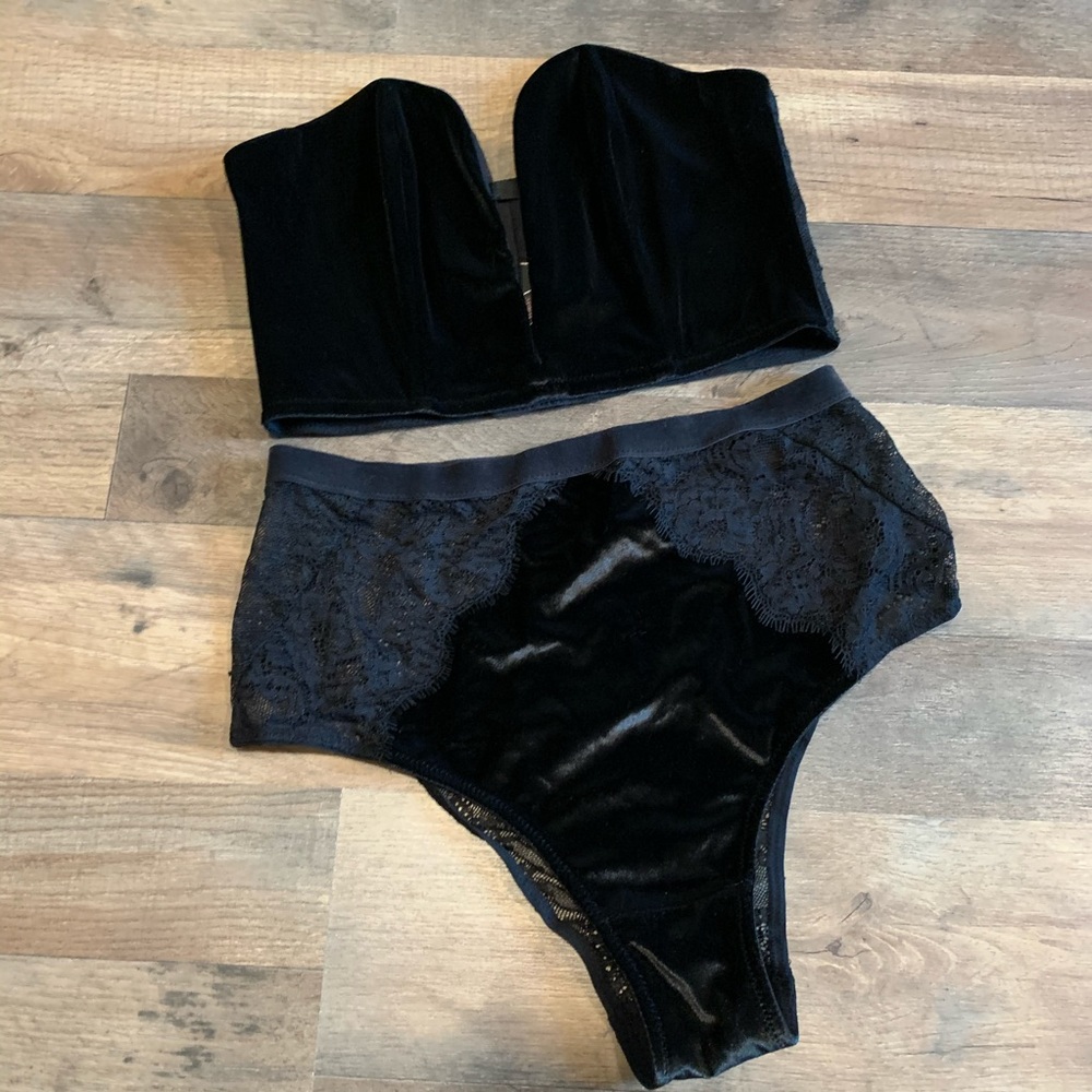 VS Vintage Dream Angels Velvet Bustier Top & High Waisted Velvet Lace Panty